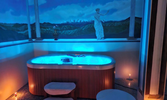 Almora Hotel | THE MAGNOLIA LODGE