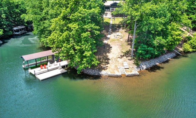 Huddleston House | The Main House