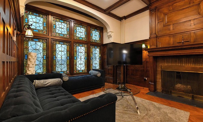 Central Park West Apartment | The Maison Gatsby Apartment : 3 Bedroom 2 Bathroom