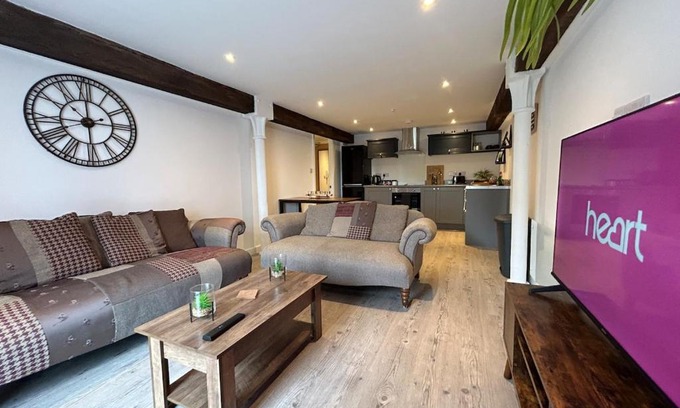 Kirk Sandall Apartment | The Maltings - Contemporary 2 bedroom apartment with en-suite