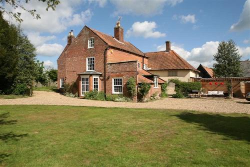 Bramfield House | The Manor House