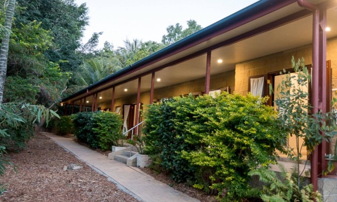 Horseshoe Bay House | The Manor House, Magnetic Island