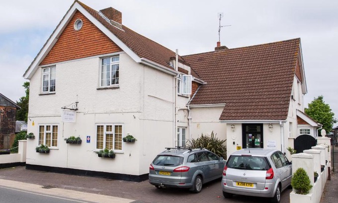 New Forest District Bed & Breakfast | The Maples