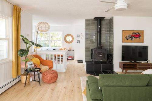South Haven House | The MidMod of The Lake