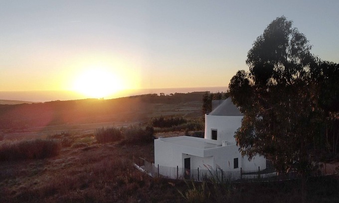 Lourinha House | The Mill 98 - A cozy getaway by the coast