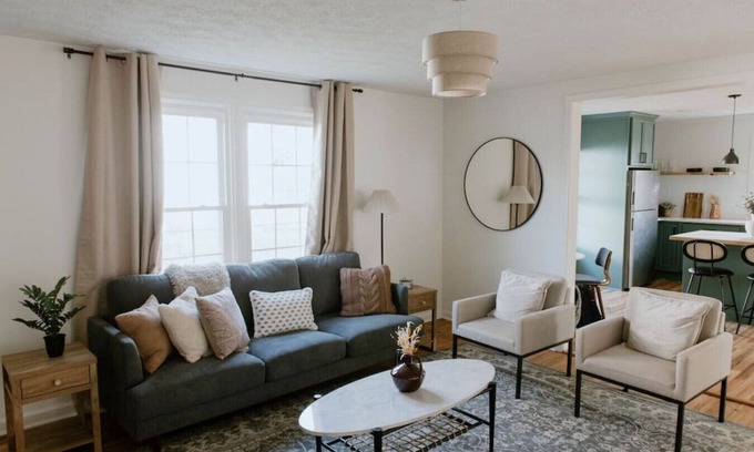 Dunean House | The MillHouse - Pool Table, 6 Minutes to Downtown