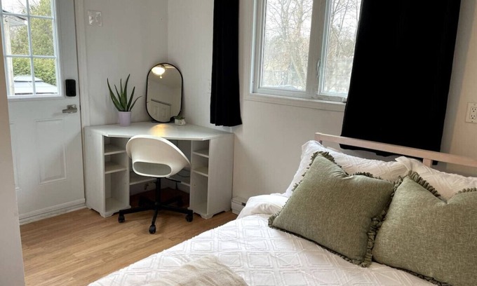 Hull Apartment | The Mini Apartment on Richer