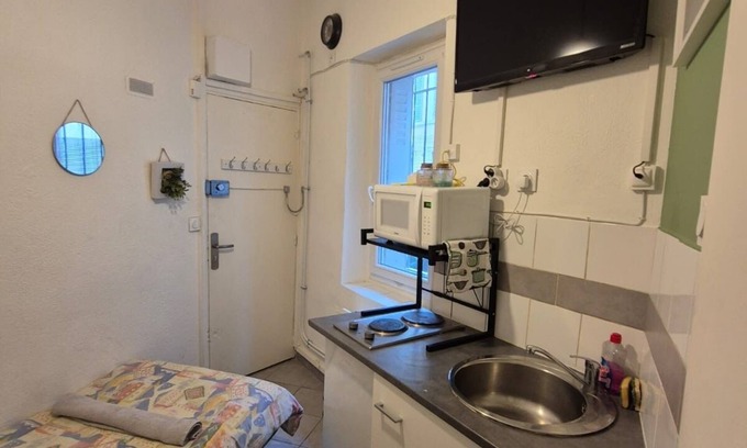 1st Arrondissement Apartment | The mini Longchamp