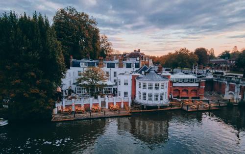 Richmond-upon-Thames Hotel | The Mitre, Hampton Court