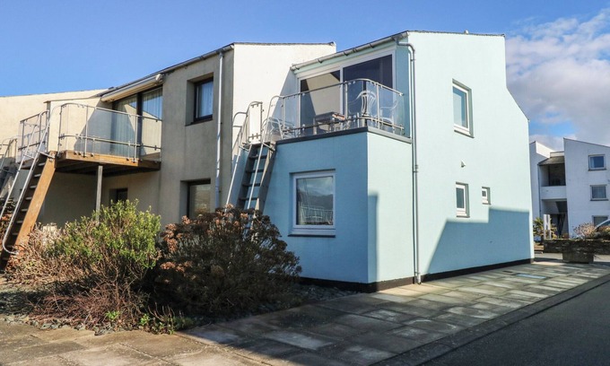 Borth-y-Gest Cottage | THE MOORINGS APARTMENT, pet friendly in Porthmadog