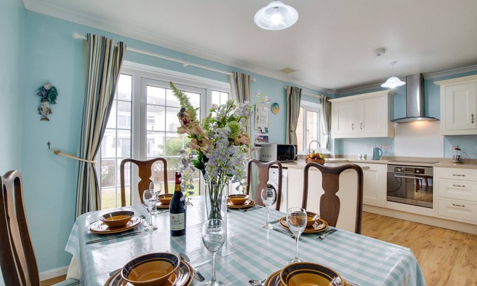 Portreath House | The Moorings - Three Bedroom House, Sleeps 5