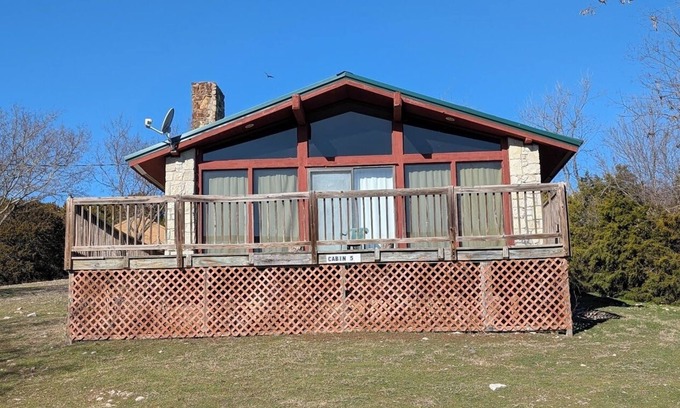Davis Cabin | The Most Beautiful Views in Turner Falls