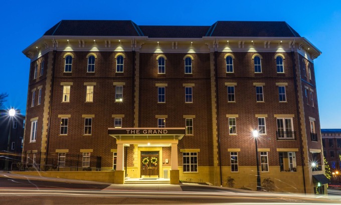 Mount Vernon Hotel | The Mount Vernon Grand Hotel
