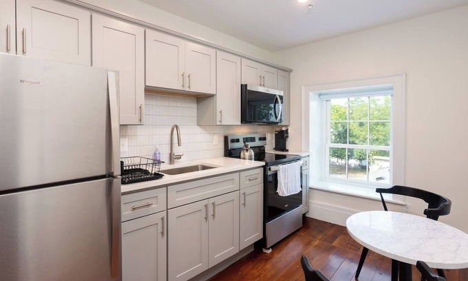 Lewiston Apartment | The Nightingale