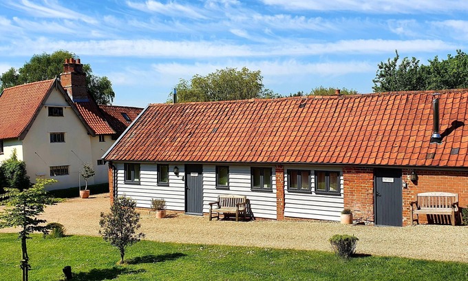 Chediston Cottage | THE NOOK, pet friendly, character holiday cottage in Halesworth