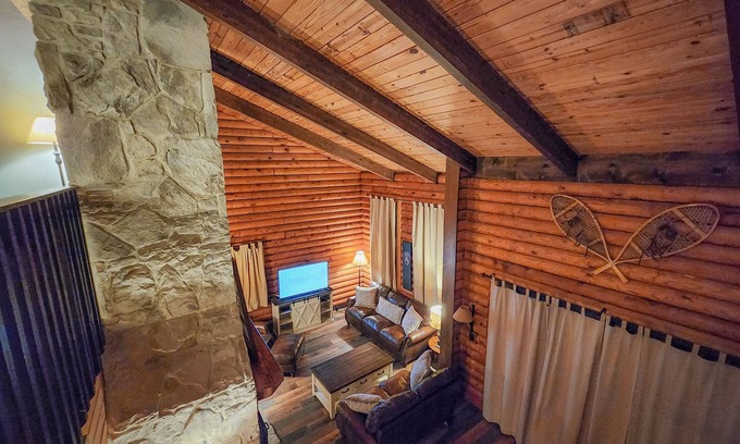 Hawthorne Valley House | "The Northern Star" Townhouse @ Snowshoe on Raven Golf Course