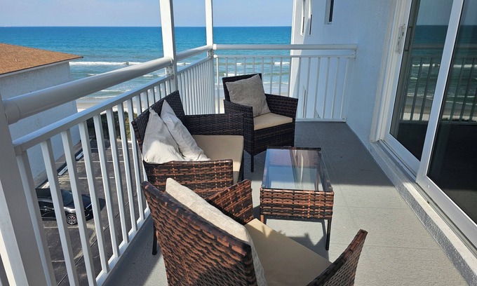 South Patrick Shores Condo | The nSandpiper Tower! 1 bedroom condo on the 5th floor, oceanfront building
