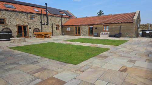 Crook House | The Oak, Country Home, Sleeps 4 with Hot Tub near Durham City & Bishop Auckland