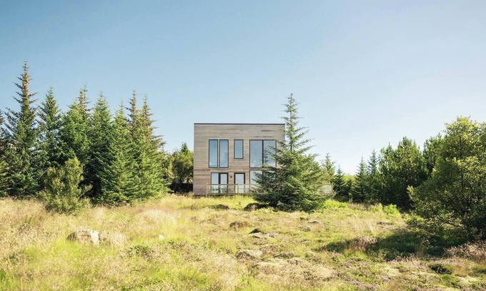 Mosfellsbaer Villa | The Oak House Villa