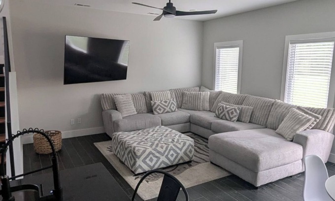 London House | The Oaks of London Townhome