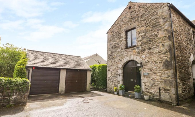 Lindale House | The Old Apple Barn