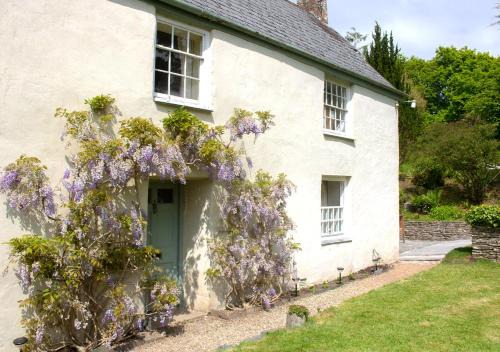 Grampound Apartment | The Old Barn at Bosillion House