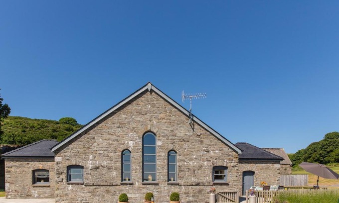 Kidwelly House | The Old Cowshed