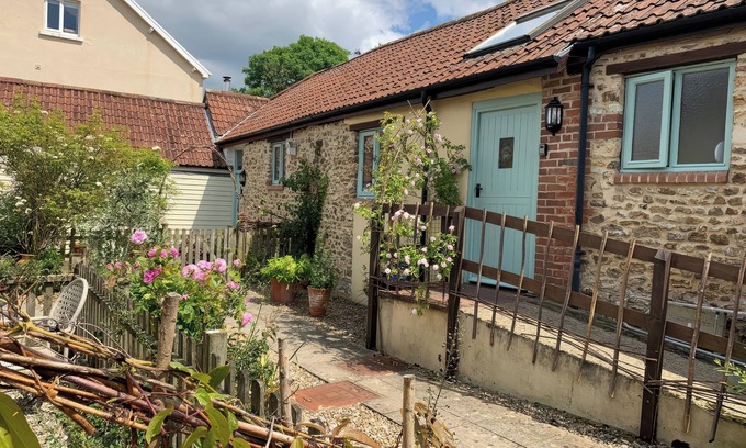 Colyton Cottage | THE OLD DAIRY, pet friendly, with open fire in Colyton