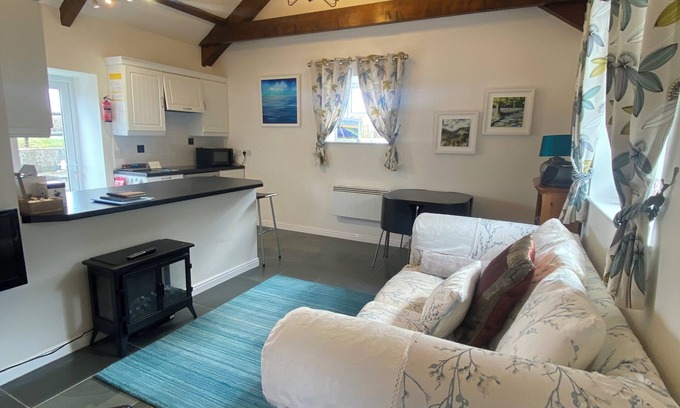 Golden Grove Cottage | The Old Forge: a self-catering countryside haven.