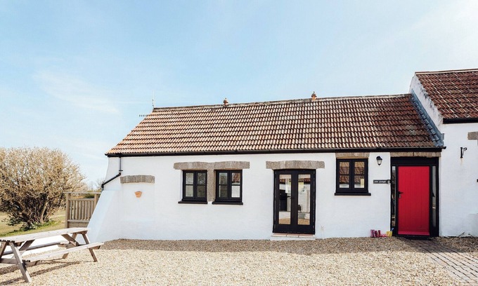 Lydstep Cottage | The Old Forge - UK6724