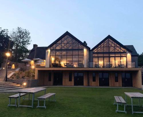 Maesteg Hotel | The Old House 1147