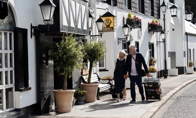 Helen's Bay Hotel | The Old Inn