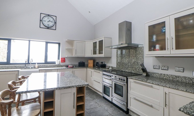 Totley Cottage | The Old Robin Hood