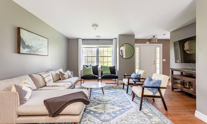 Cottekill House | The Onyx at High Falls