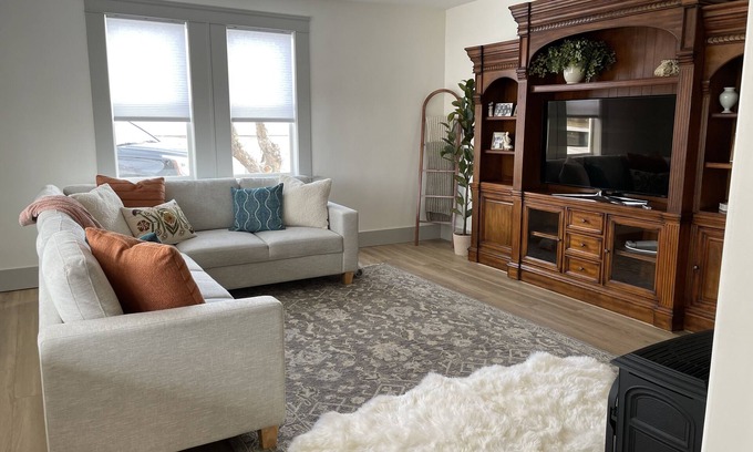 Panguitch House | The Opal on main.