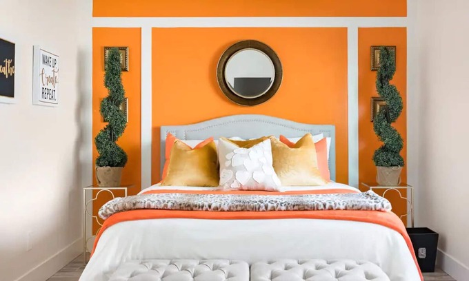 Grantville House | The Orange House- In the Heart of San Diego