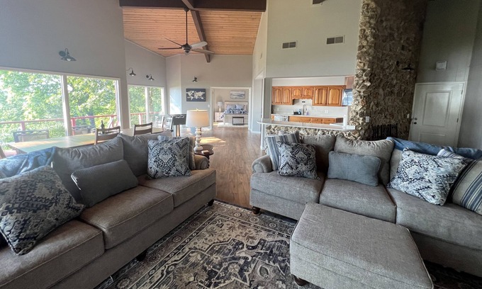 Lakeview House | The Ott House
