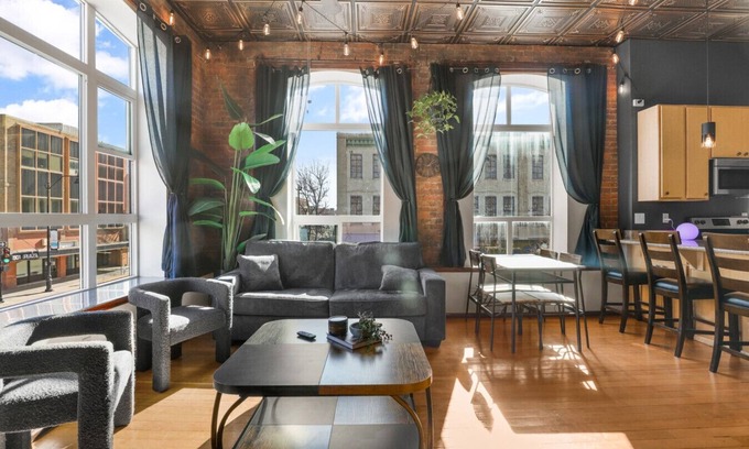 Great Falls Apartment | The Overlook: Downtown Cory Block Apartment