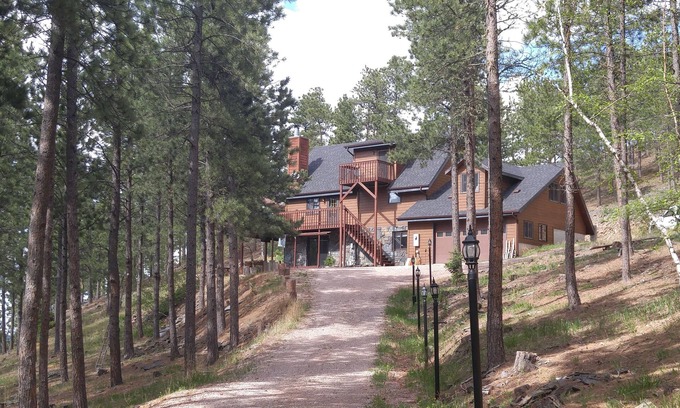 Rapid City House | The Owl's Nest, Black Hills Vacation Home located in Central Black Hills