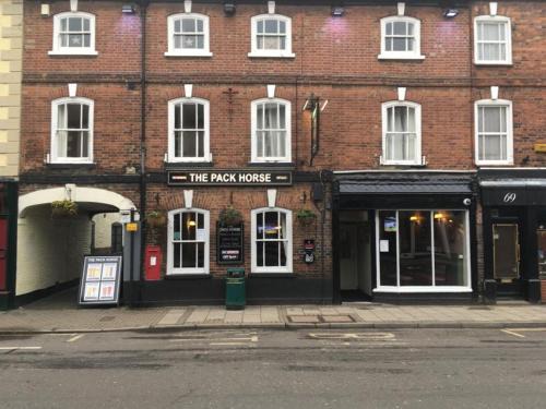 Louth Hotel | The Pack Horse