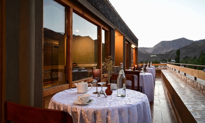 Leh Hotel | The Pal