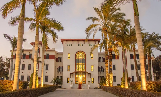 Al-Muntazah Hotel | The Palace Hotel - Adults Only