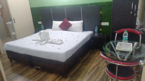 Amritsar Bed & Breakfast | The Palm Tree -Family Stay