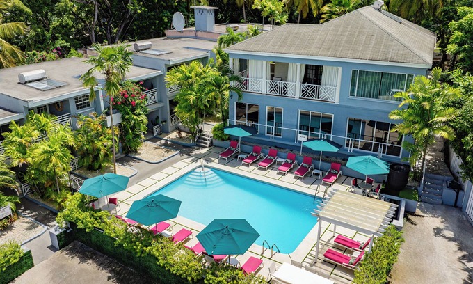 Sunset Crest Hotel | The Palms Resort