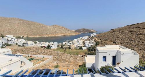 Panormos Apartment | The Panorama - Rooms To Let
