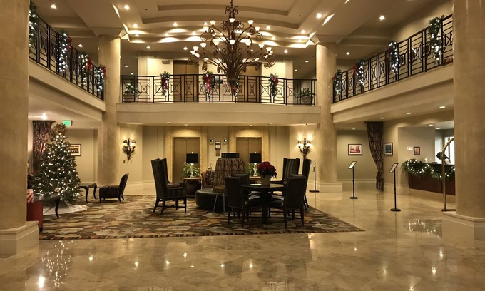 Downtown Portland Hotel | The Paramount Hotel
