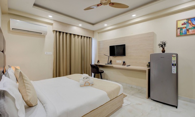 Gurugram Apartment | The Paras Studio Serviced Apartment with Balcony