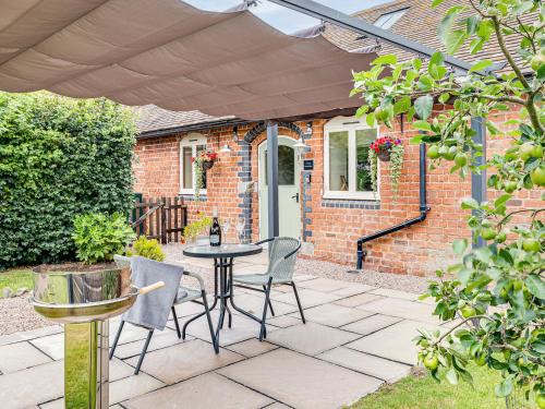 Burlton House | The Parlour - Uk10958