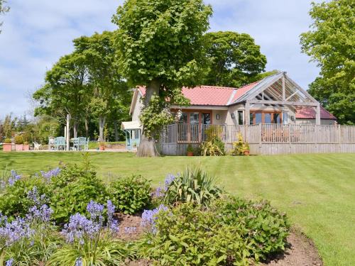 Cayton House | The Pavillion