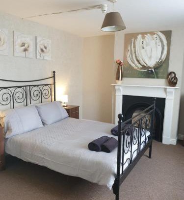 Loughborough Hotel | The Peacock Inn